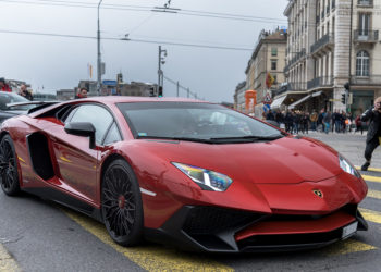 lamborghini using salesforce blockchain