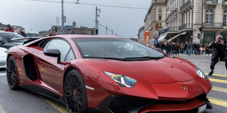 lamborghini using salesforce blockchain