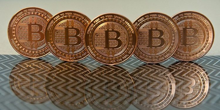 Charlie Lее: Japan аnd South Korea