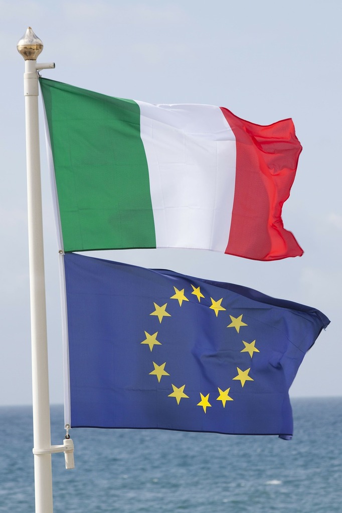 Binance Registered Legal, italy, exchange, zhao  Crypto.Com Got Its Regulatory Approval To Provide Service In Italy flag italy green 6585e4 1024