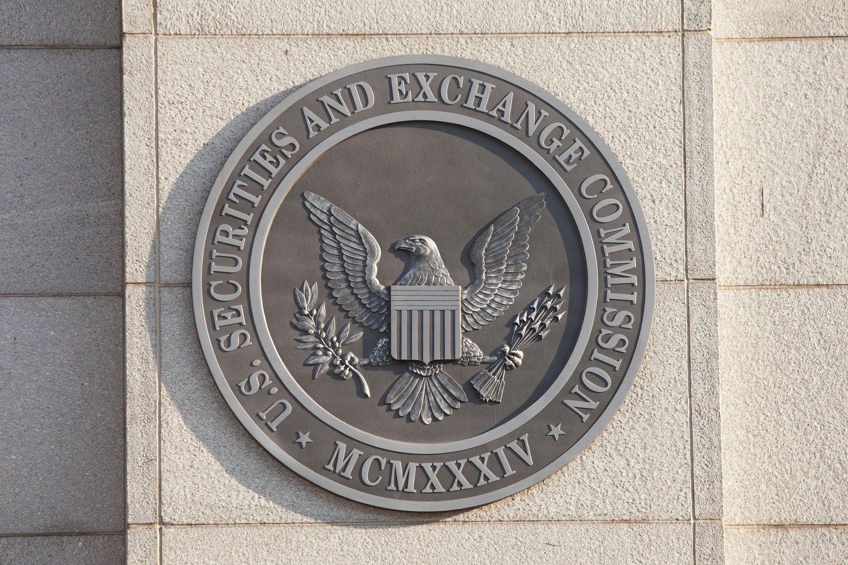 SEC Charged Long Blockchain, ice tea, insider trading