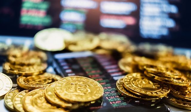 How Do Individuals Make Money From the Cryptocurrency Industry?