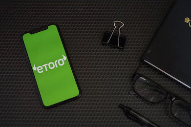 etoro