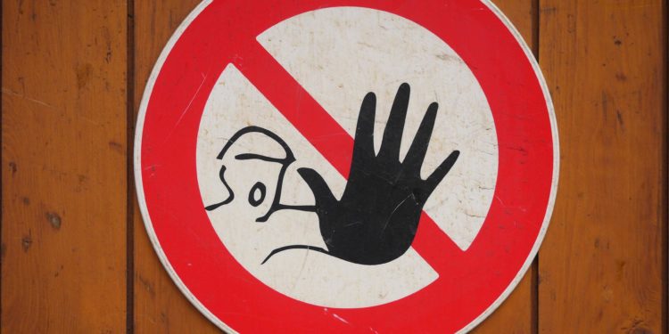 dYdX Discontinues Promotion Claiming Overwhelming Demand